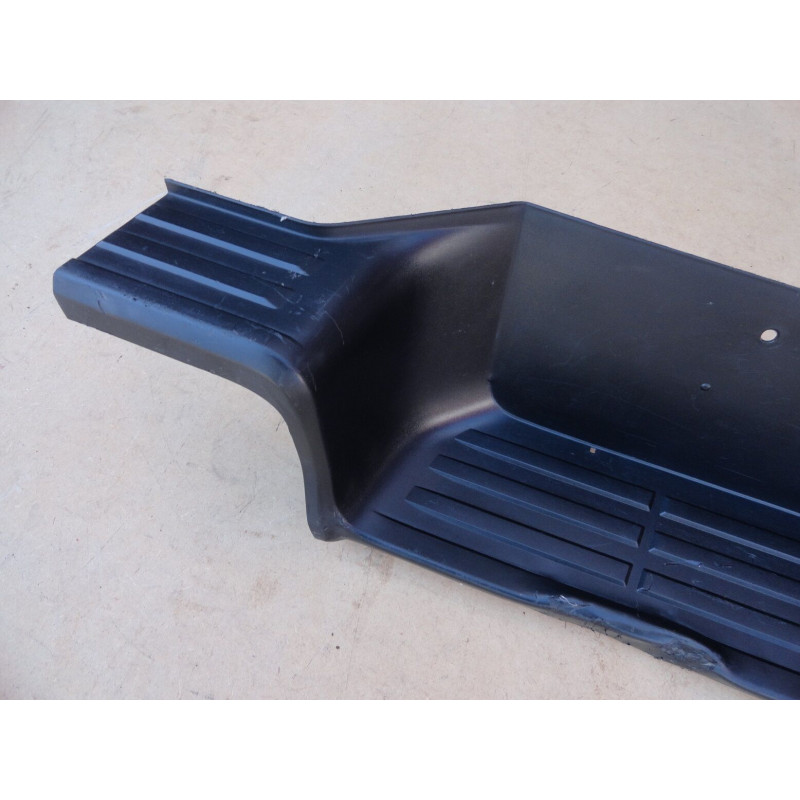 Pisadeira Central Parachoque Traseiro Toyota Hilux 2016 a 2021