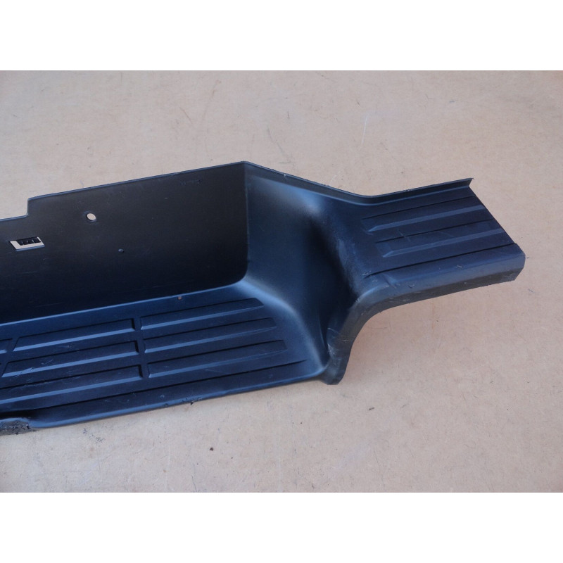 Pisadeira Central Parachoque Traseiro Toyota Hilux 2016 a 2021