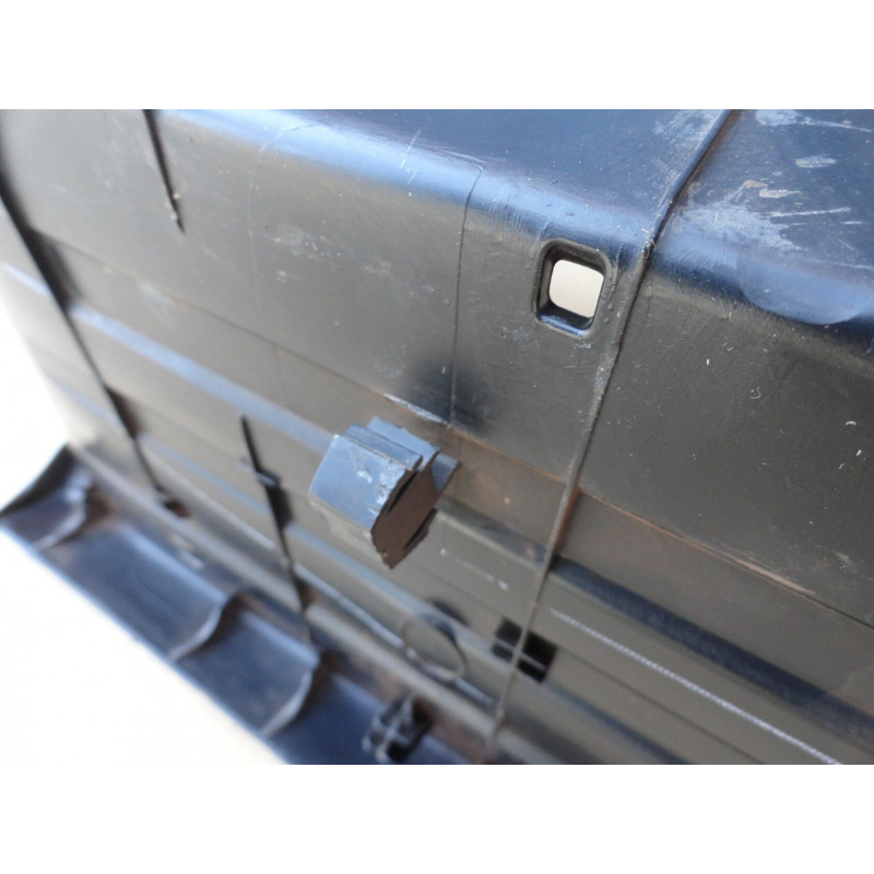 Pisadeira Central Parachoque Traseiro Toyota Hilux 2016 a 2021