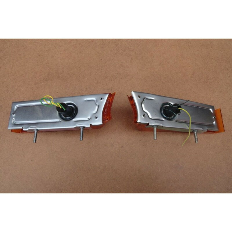 Pisca Lanterna Dianteira F-100, F-1000, F-4000 1972 à 1992 Nova - Par