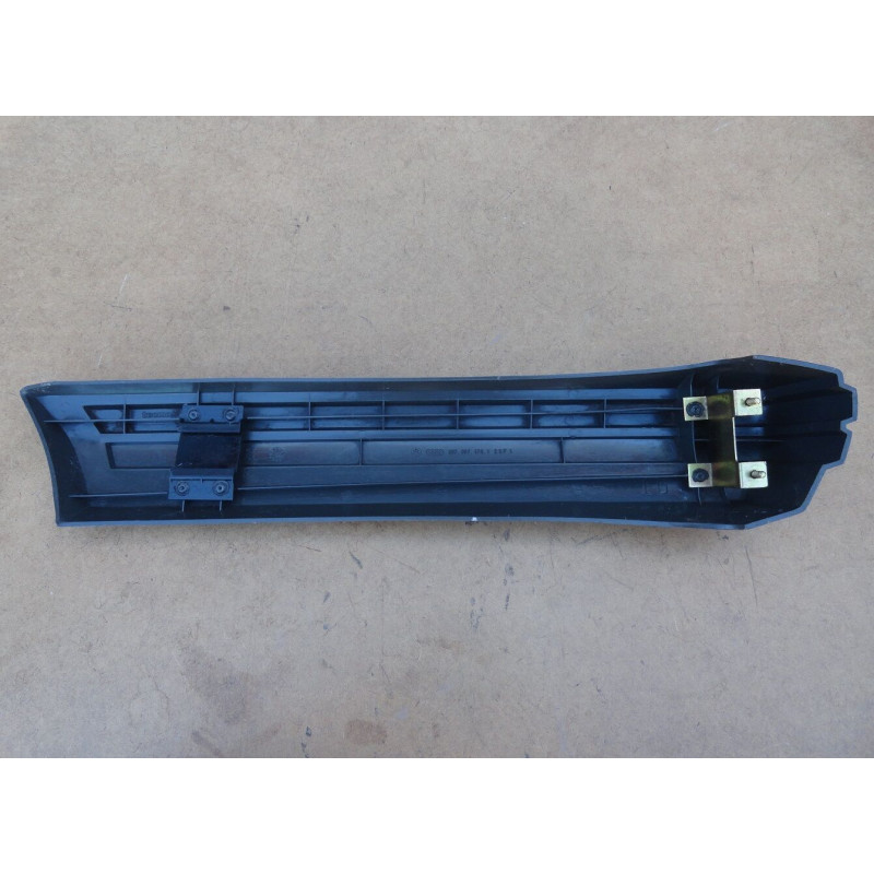 Ponteira Traseira Direita do Parachoque Voyage 84 a 86 Original