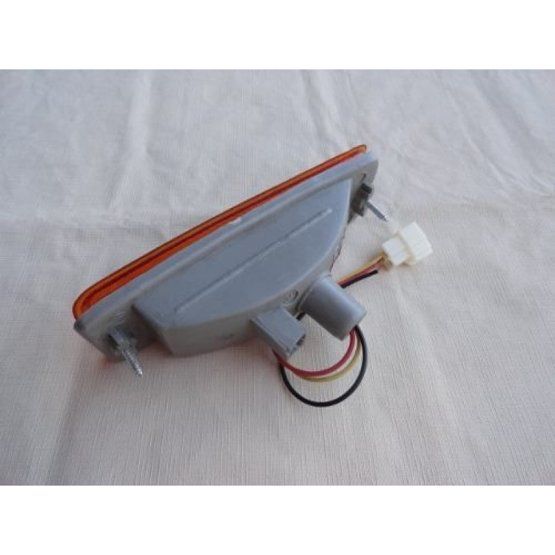 Pisca Parachoque Hilux SR-5, DX 93 à 01 Direito