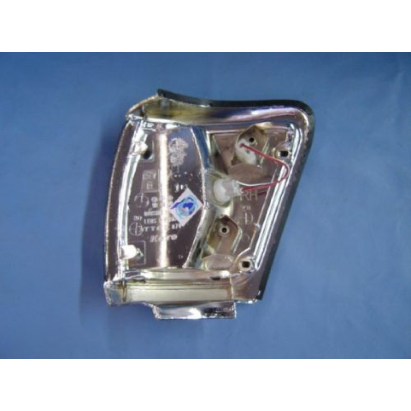 Pisca Superior Hilux 02 à 05 Direito