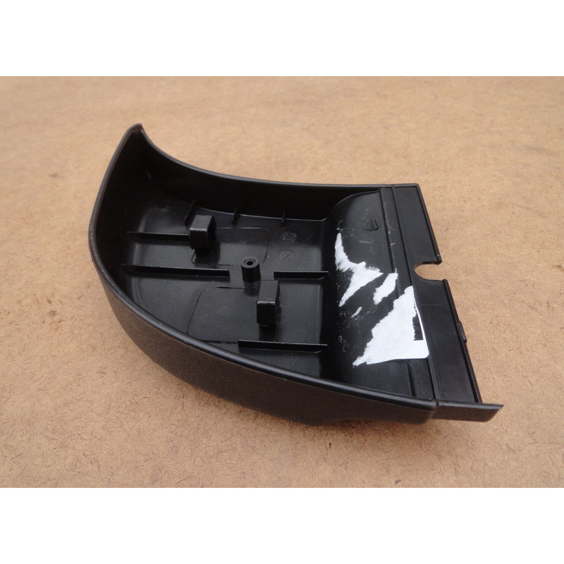 Ponteira Direita do Parachoque Traseiro Hilux Dupla 06 à 15