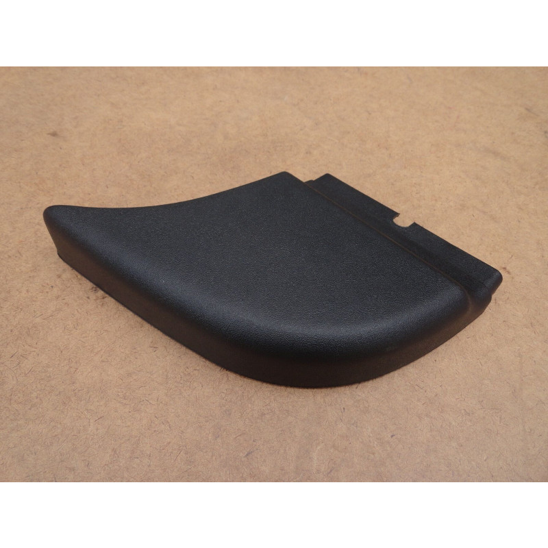 Ponteira Esquerda do Parachoque Traseiro Hilux Dupla 06 à 15