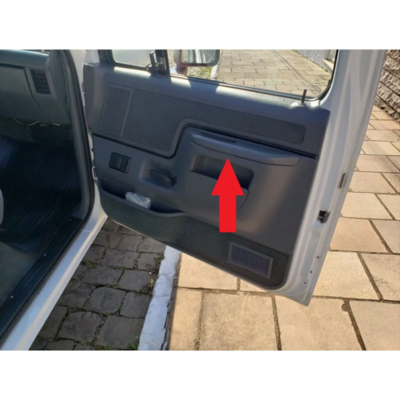 Puxador Porta Apoia Braço F-1000 1993 a 1998 Direito