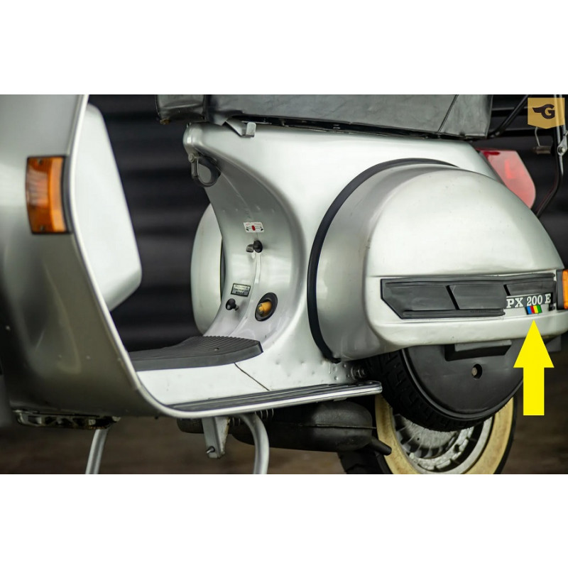 Emblema Lateral Vespa Px200 E Saia do Motor Novo Em Metal - Unitário