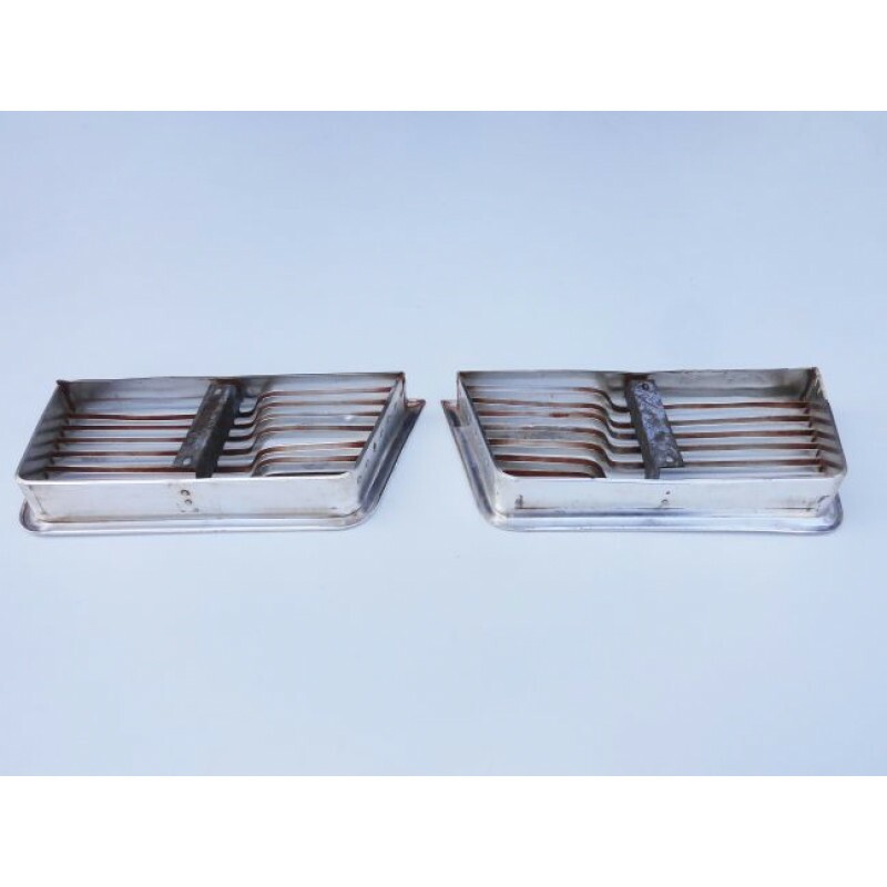 Grade Dianteira Rural Willys Luxo 65 E 66 Original Usada - Par