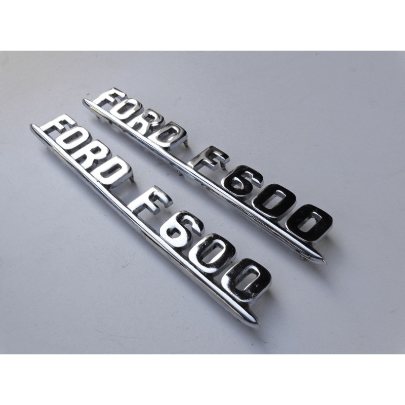 Emblema Lateral Caminhão F-600 1954 Original Usado - Par