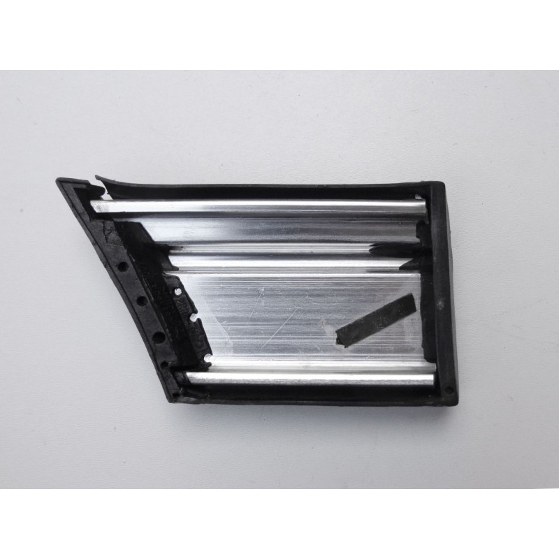 Friso Paralama Dianteiro Direito Versailles Royale Original Novo