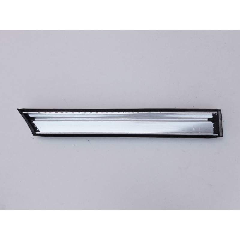 Friso Lateral Entre Porta Roda Traseira Esquerdo Versailles 2 Portas