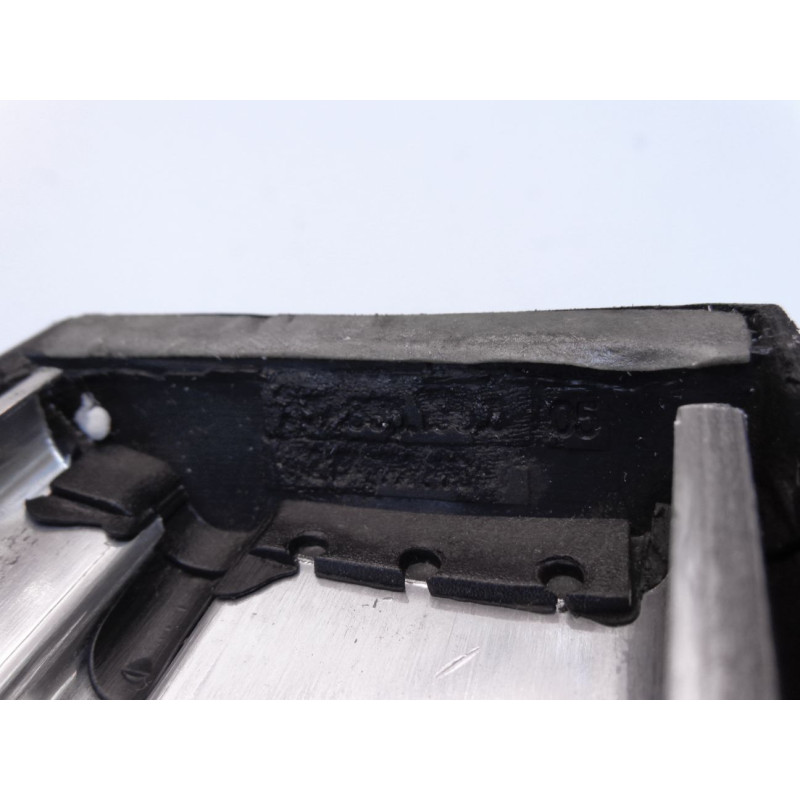 Friso Lateral Entre Porta Roda Traseira Esquerdo Versailles 2 Portas