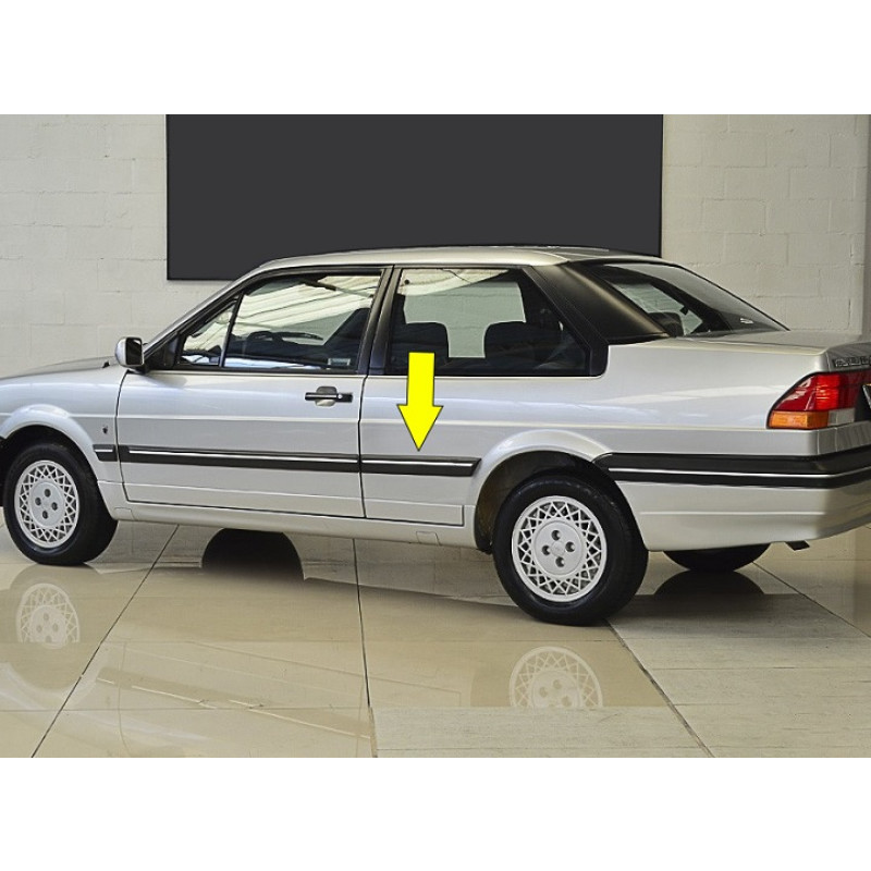 Friso Lateral Entre Porta Roda Traseira Esquerdo Versailles 2 Portas