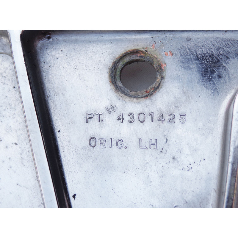 Quadro Suporte Vidro Traseiro Esquerdo Impala 1959 4 Portas Sem Coluna