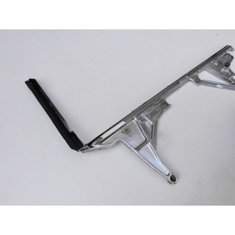 Quadro Suporte Vidro Traseiro Direito Impala 1959 4 Portas Sem Coluna