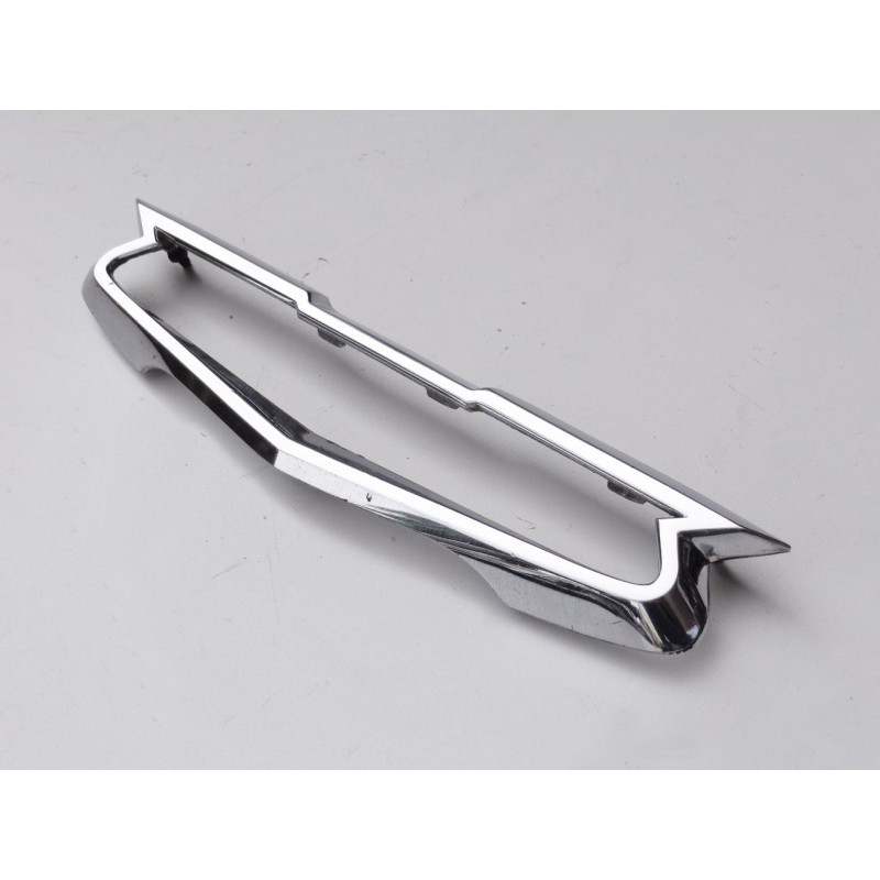 Moldura Emblema Porta Malas Bel Air 6 Cilindros 56 À 58 Original