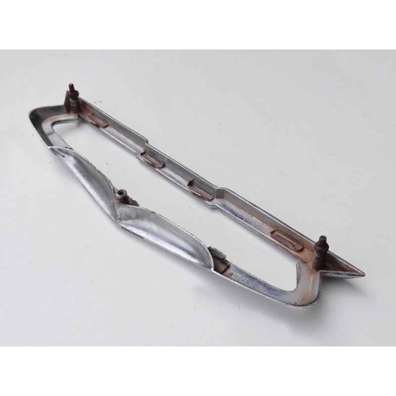 Moldura Emblema Porta Malas Bel Air 6 Cilindros 56 À 58 Original