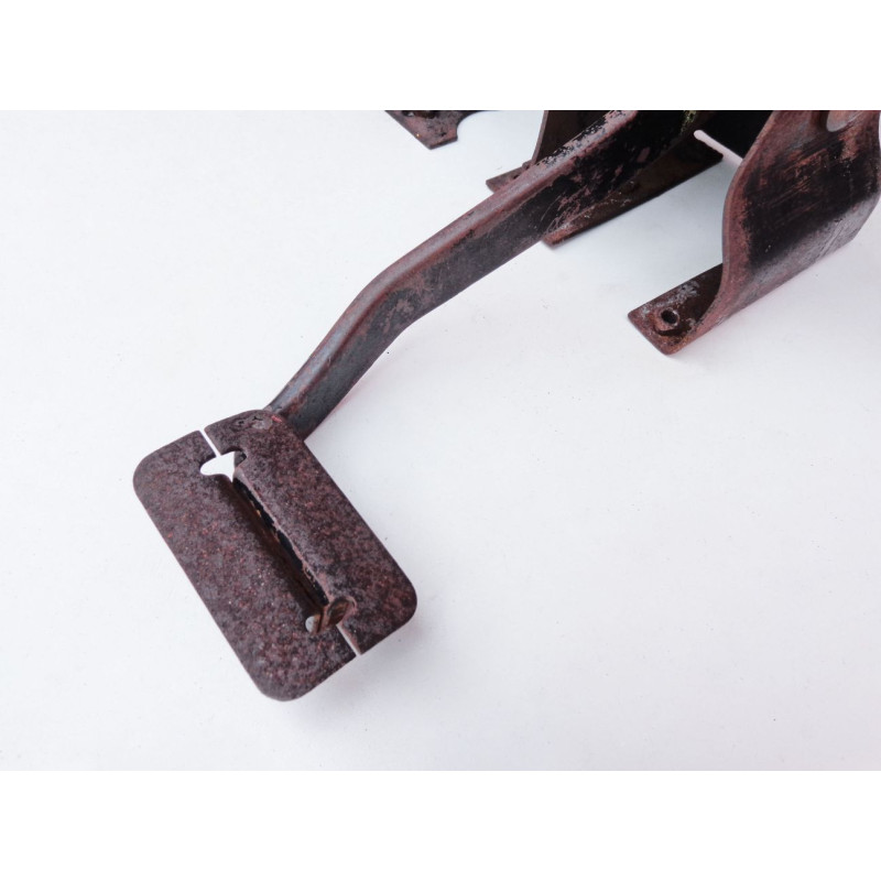 Suporte Dos Pedais F-100 F-350 F-600 62 À 71 Original Usado