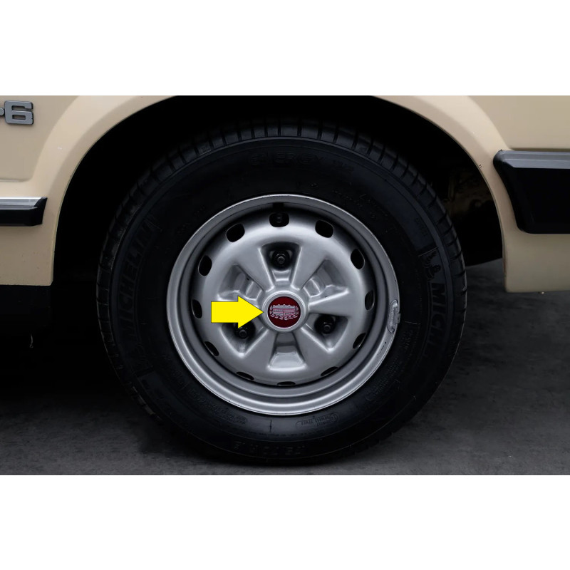 Calotinha Centro Roda Corcel Il Luxo 78 Diante Usada - Jogo