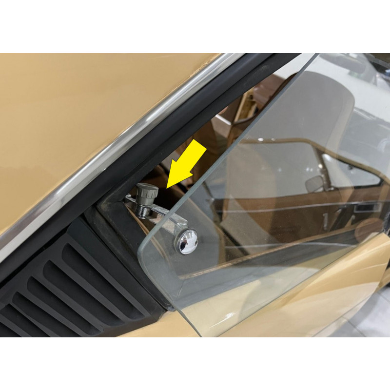 Trinco Vidro Traseiro Direito Basculante Dodge 1800 Polara Usado