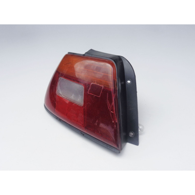 Lanterna Traseira Esquerda Daihatsu Charade Sedan 93 À 96 Original Usada