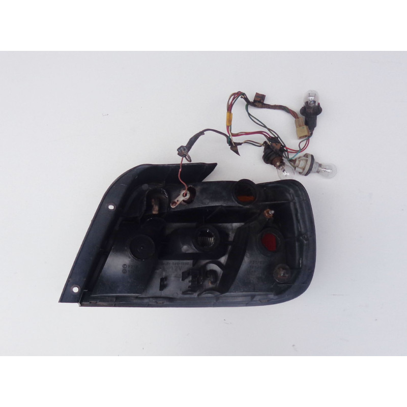 Lanterna Traseira Esquerda Daihatsu Charade Sedan 93 À 96 Original Usada