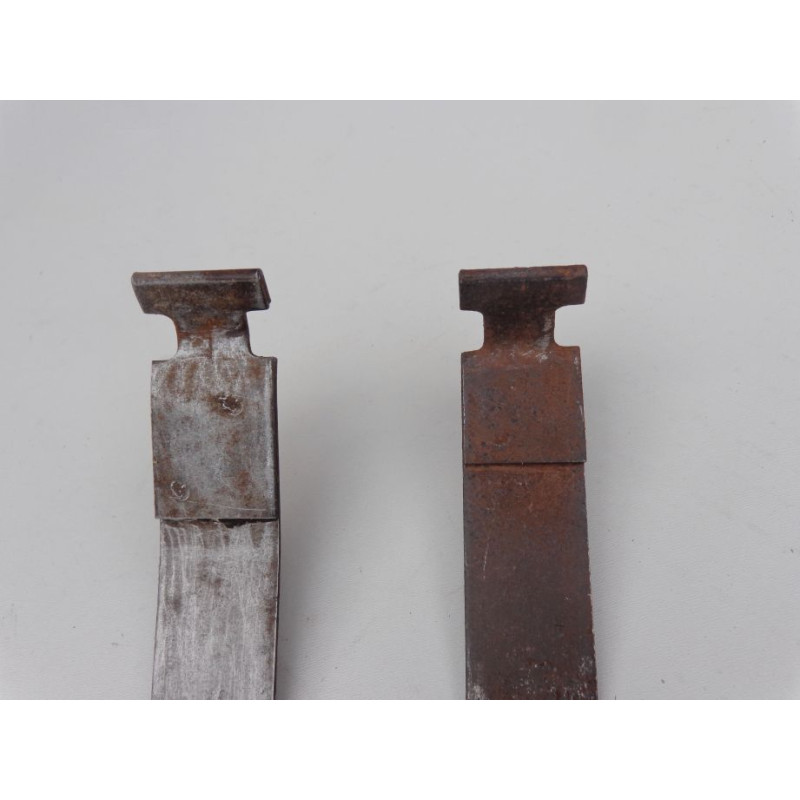 Cinta Do Tanque Dodge 1800 E Polara Original Usada - Par