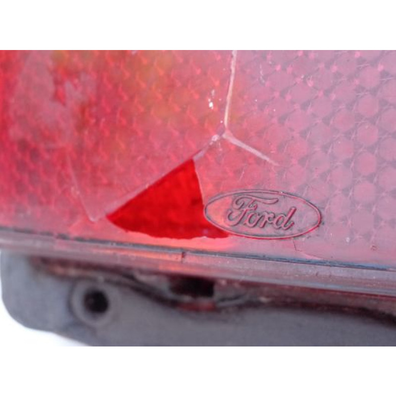 Lanterna Traseira Galaxie Landau 1976 Em Diante Com Quebrado