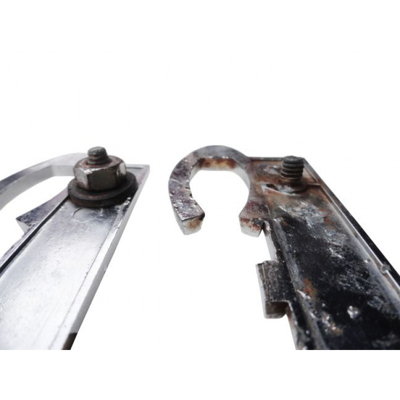 Emblema Caminhão Chevrolet C-65 Original Gm Usado - Par