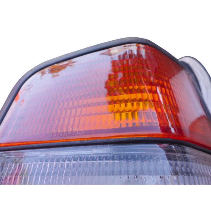 Lanterna Traseira Direita Mitsubishi L300 Tricolor Nova Unitário