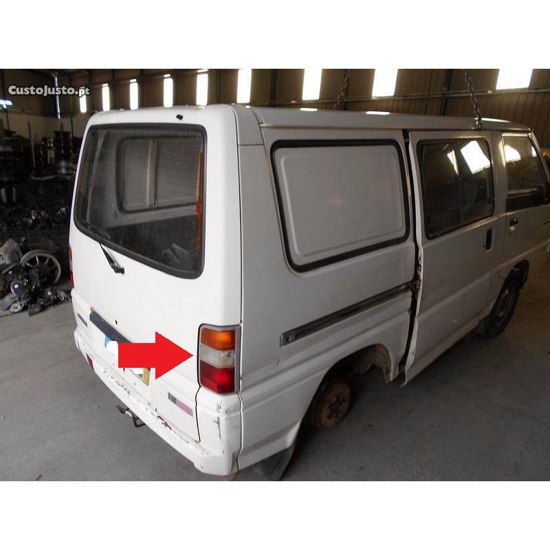 Lanterna Traseira Direita Mitsubishi L300 Tricolor Nova Unitário