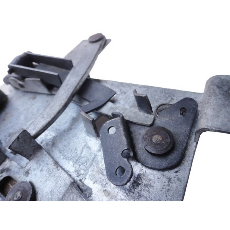 Fechadura Porta Dianteira Esquerda Chevrolet Automóvel 49 À 54