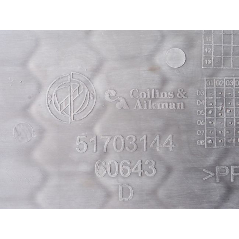 Grade Tela Direita Farol Milha Palio G3 04 À 10 Original Fiat