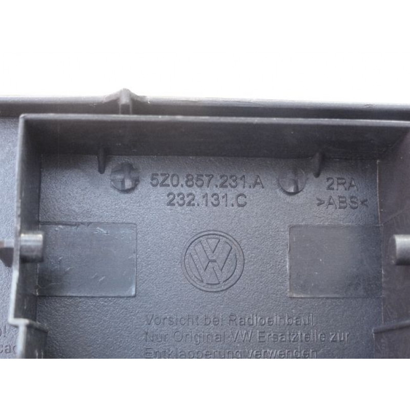 Tampa Cega Painel Rádio Fox Crossfox Até 2010 Original VW Usada