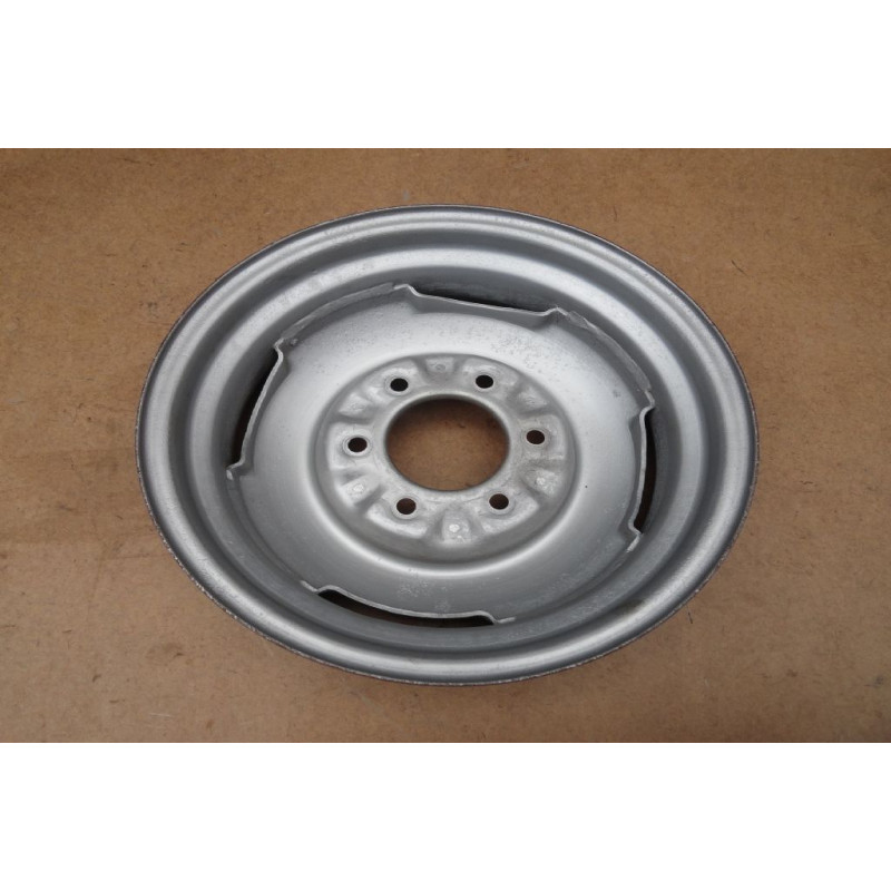 Roda Chevrolet Automóvel Pick Up Década de 1940 Aro 15 Tala 4,5 Original