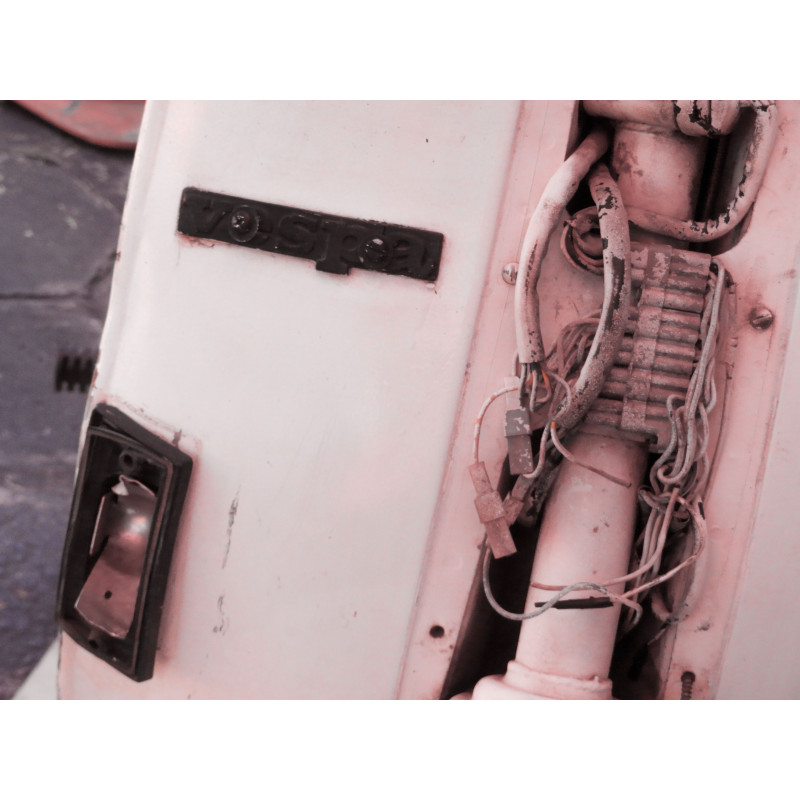 Sucata Moto Antiga Piaggio Vespa PX Década 80 No Estado Sem Documentação