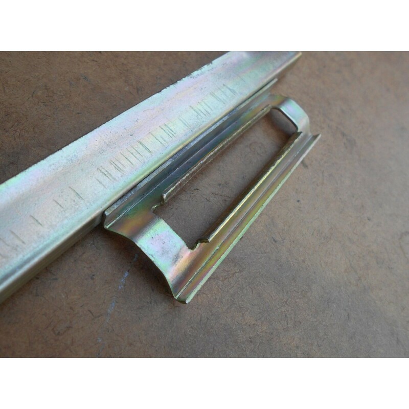 Suporte Calha Vidro Da Porta Direita F-75 Rural Ford Willys