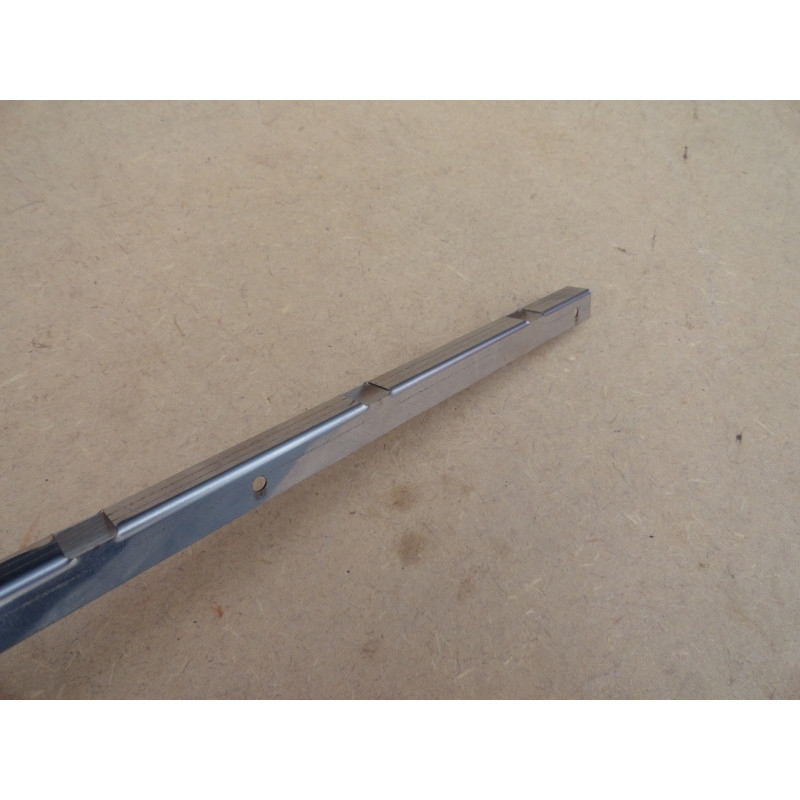 Trilho Trava do Vidro da Porta Kombi até 1975 Novo