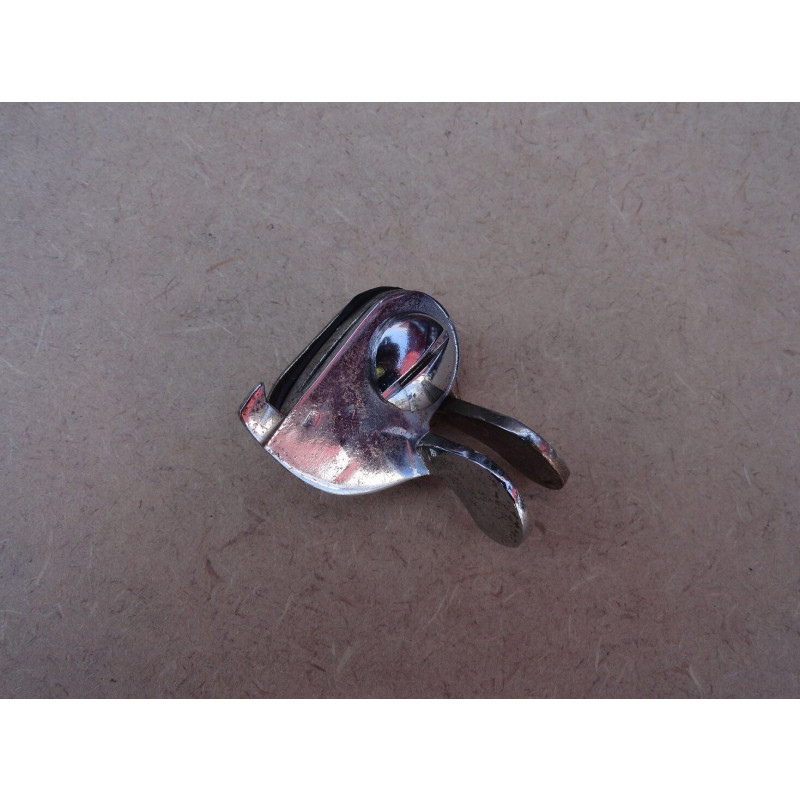 Trinco Vidro Corrediço Esquerdo Kombi até 75 Estoque Antigo