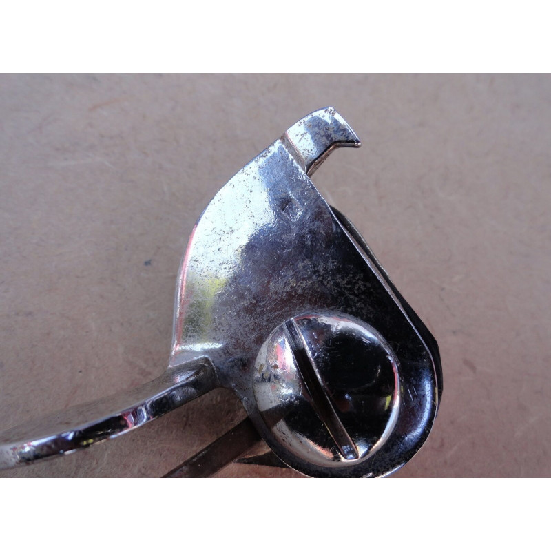 Trinco Vidro Corrediço Esquerdo Kombi até 75 Estoque Antigo