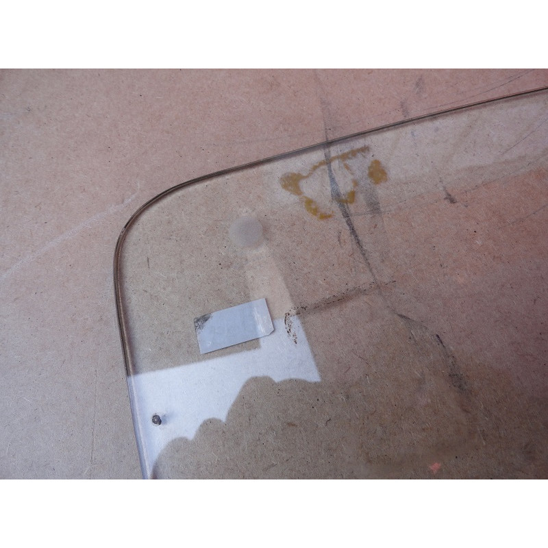 Vidro Lateral Traseiro Esquerdo Basculante VW TL Vidrobras Incolor Usado 