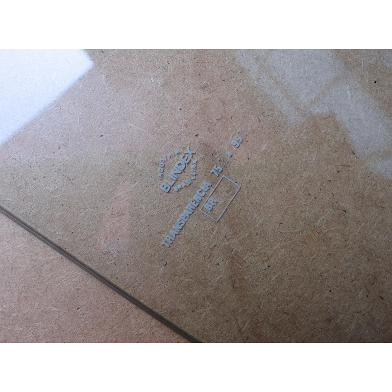 Vidro da Porta Dianteira Direita Corcel 4 Portas Blindex Incolor Usado