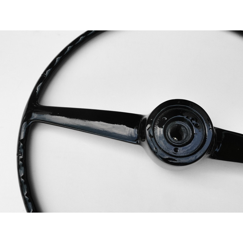 Volante Kombi 73 à 75 Corujinha Preto Original Restaurado Com Botão 