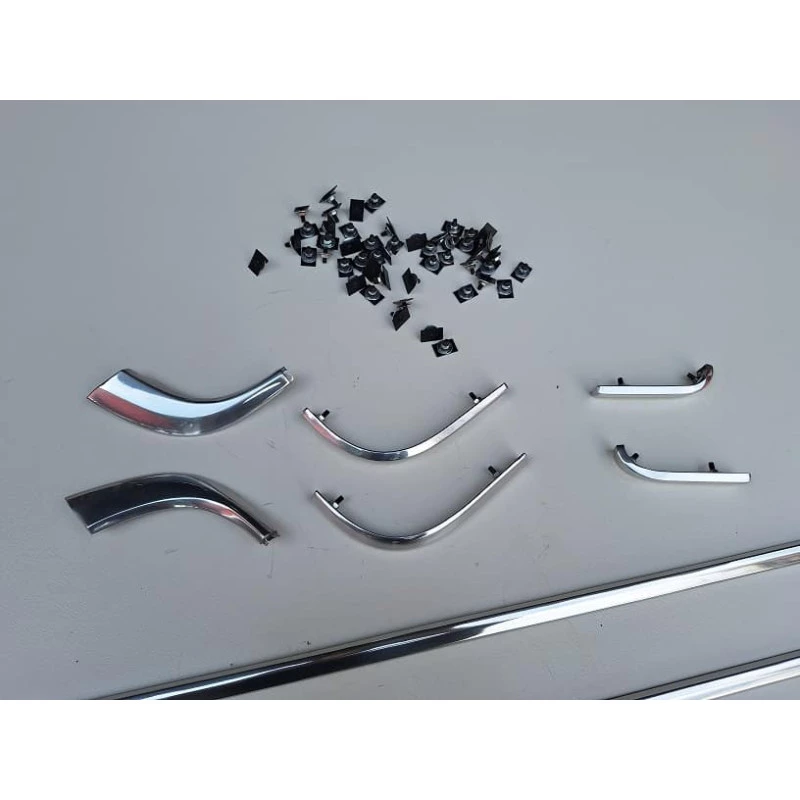 Friso Lateral F-100 Twin Beam 68 À 71 Jogo Completo Novo Friso Lateral F-100 Twin Beam 68 À 71 Jogo Completo Novo