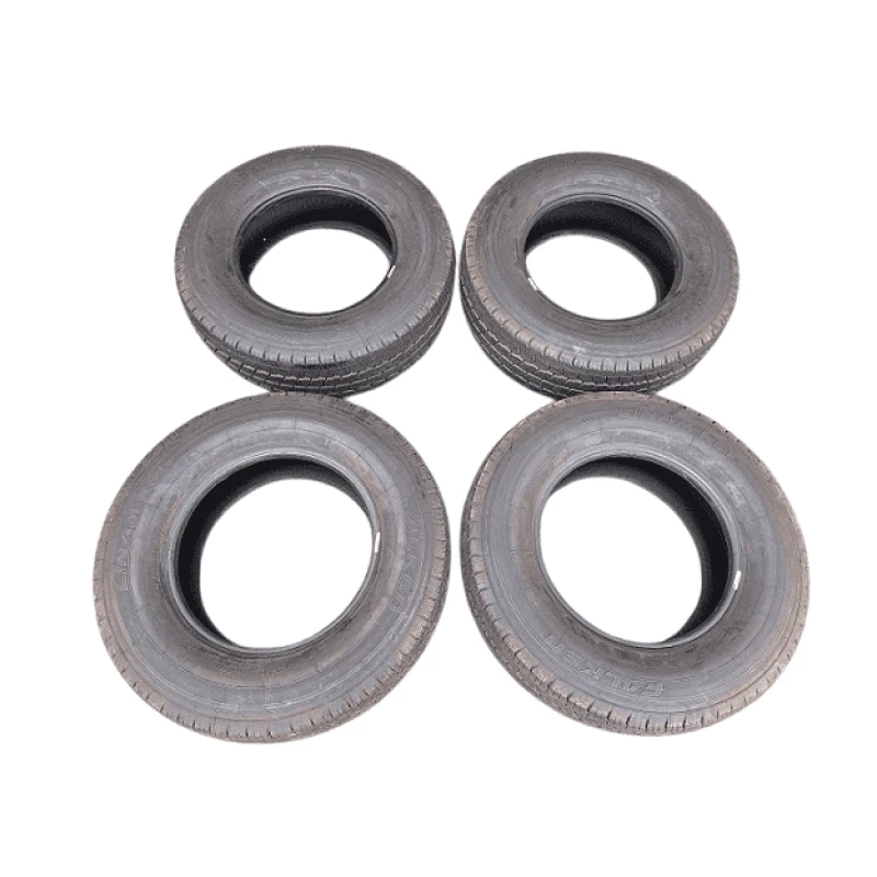 Pneu de carga 225/70 aro 15 Camionete Van Usado - Jogo