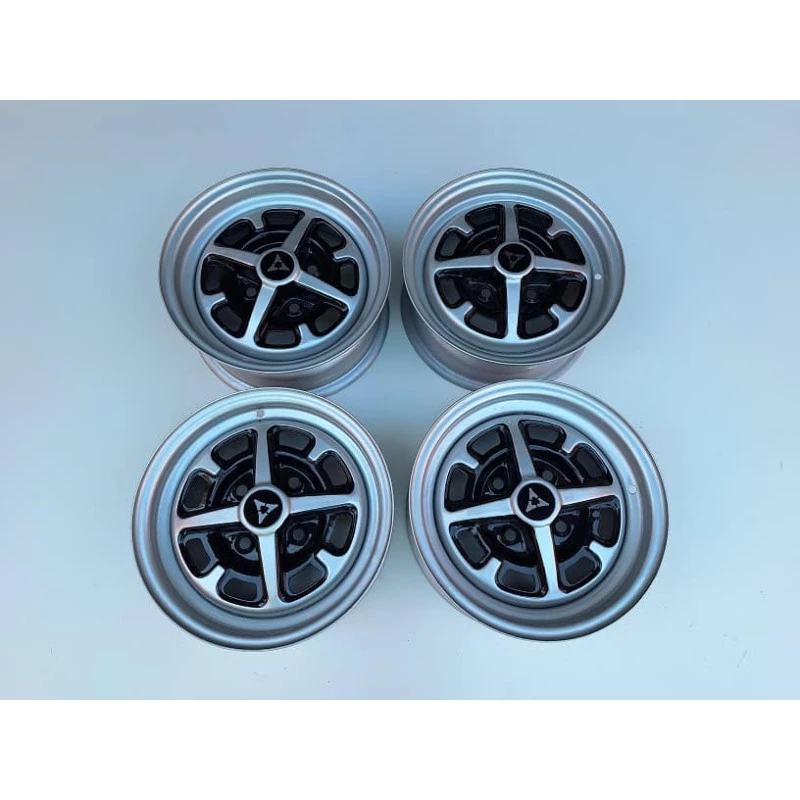 Roda Ferro Aro 13 Dodge 1800 Polara Original Restaurada Roda Ferro Aro 13 Dodge 1800 Polara Original Restaurada