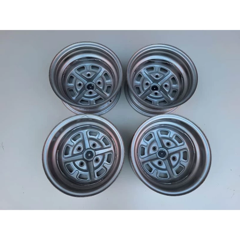 Roda Ferro Aro 13 Dodge 1800 Polara Original Restaurada Roda Ferro Aro 13 Dodge 1800 Polara Original Restaurada