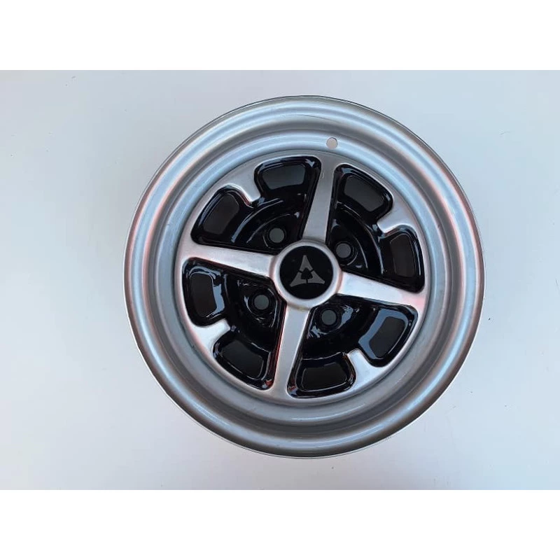 Roda Ferro Aro 13 Dodge 1800 Polara Original Restaurada Roda Ferro Aro 13 Dodge 1800 Polara Original Restaurada