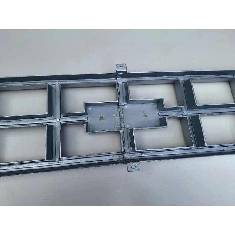 Grade Plástico C-10 D-10 A-10 79 À 85 Reprodução Restaurada