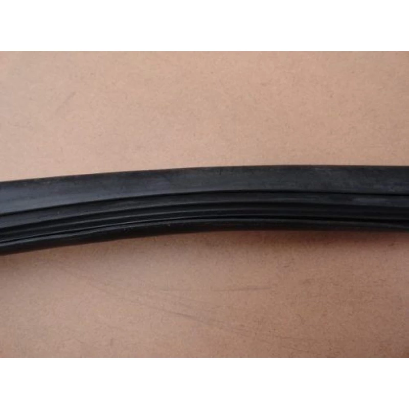 Borracha Parabrisa Passat após 77 Modelo Utiliza Friso